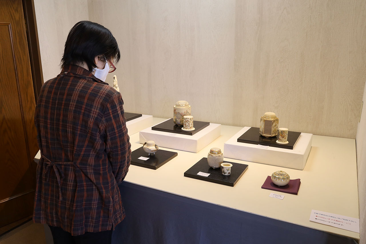小野美術20周年記念特別企画「薩摩焼十五代沈壽官展」プレセール展示会開催